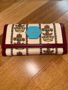 Gucci 100 Centennial Floral Crown Chain Cross Wallet